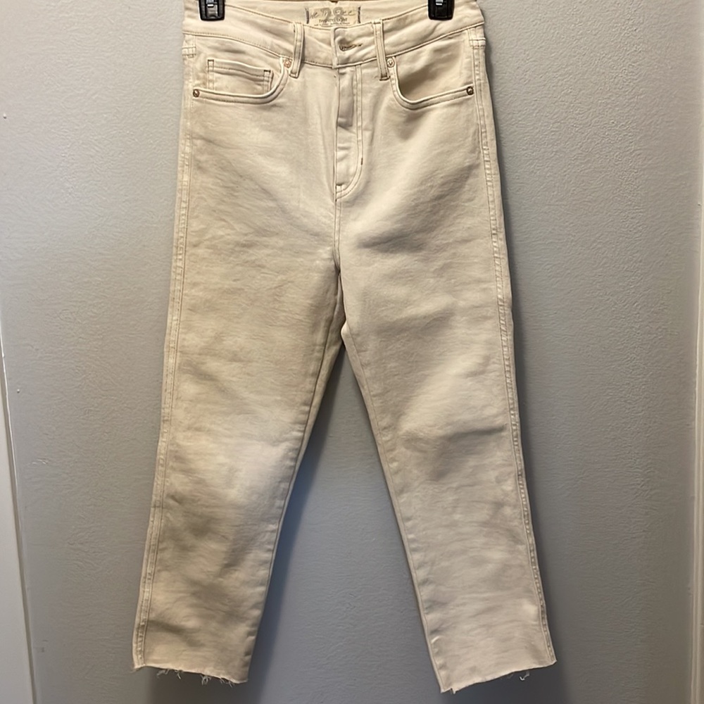 We The Free by Free People cropped cream jeans size 28 EUC.